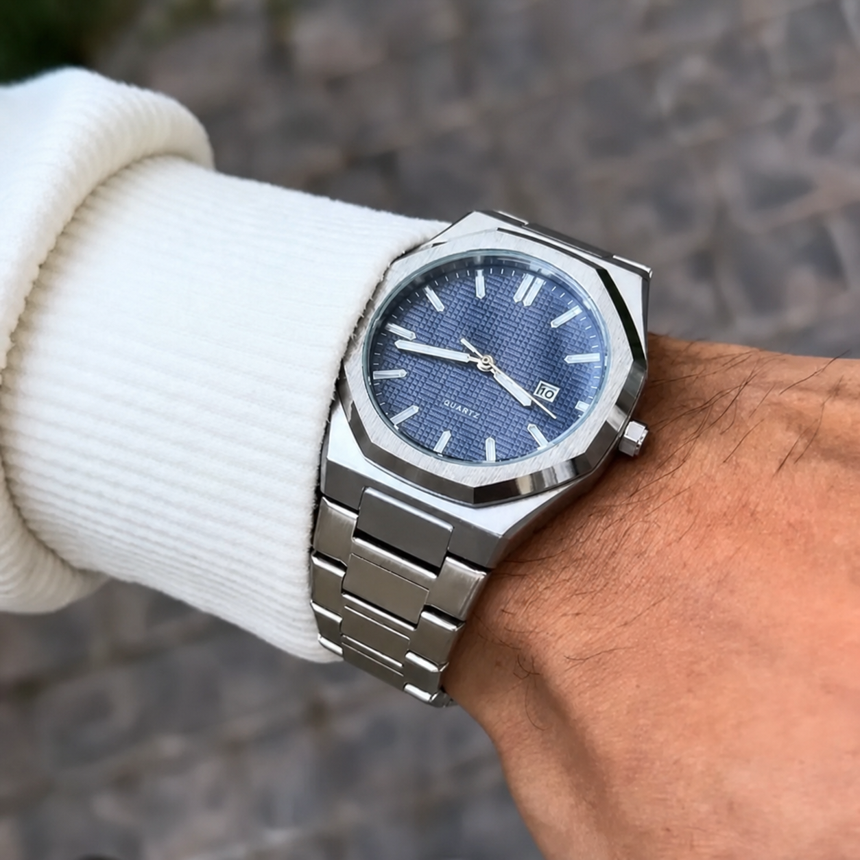 Stainless Steel Blue Dial Quartz Watch view 3