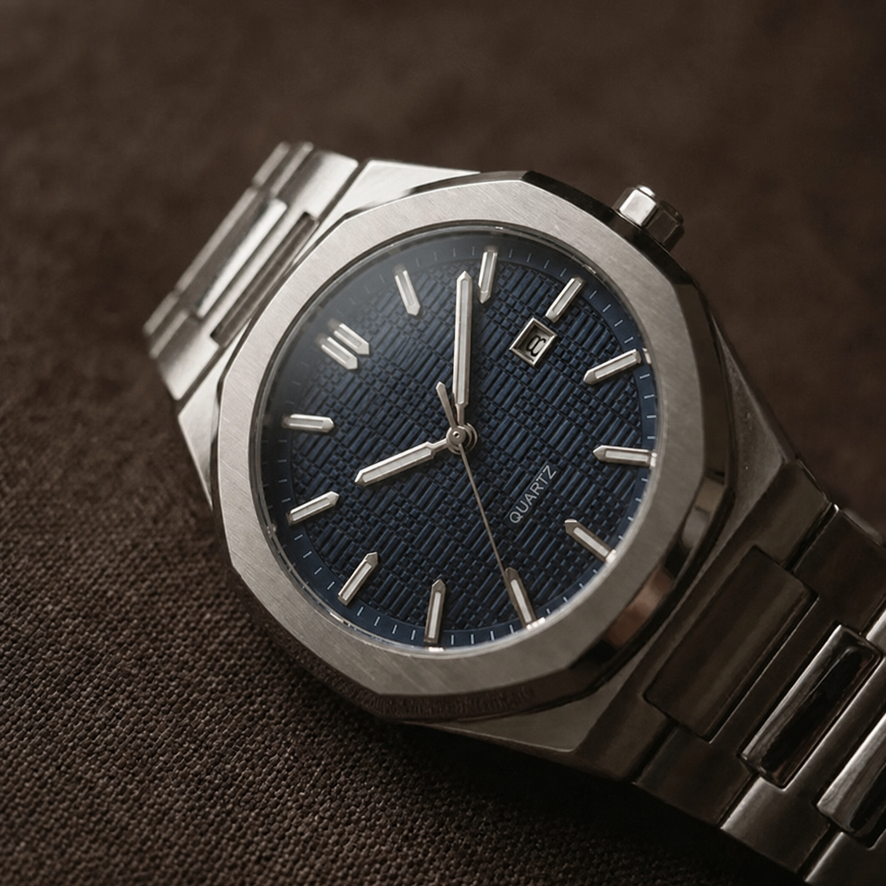 Stainless Steel Blue Dial Quartz Watch view 2